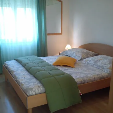 Appartement Marko 1305 *